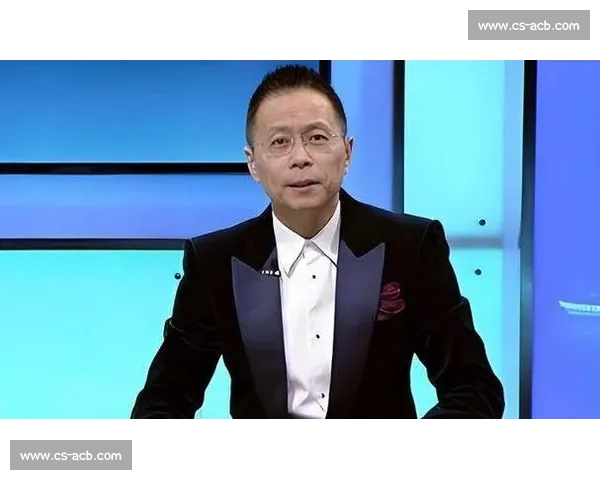 看台观战国安魂,詹俊高呼 “卓越马奎” 看台观战国安魂,詹俊高呼 “卓越马奎”